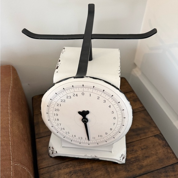 Farmhouse Scale Decor - Picture 3 of 5